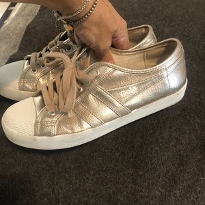 Gola Size 8 rise gold tennis shoe